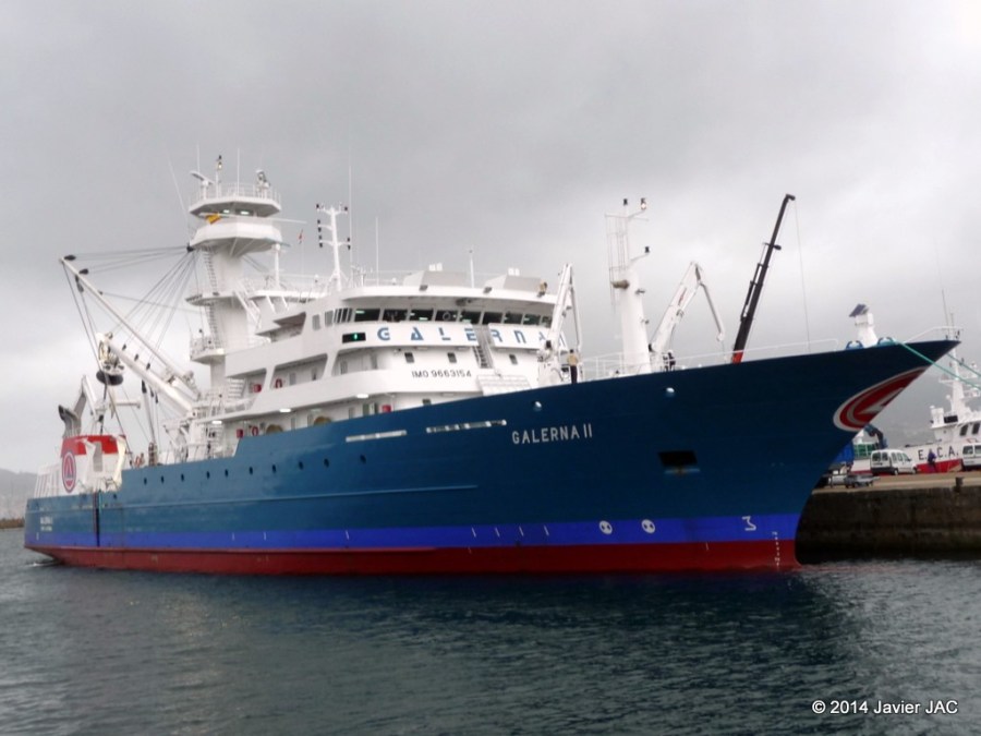 Atunero GALERNA II en Vigo (2)
