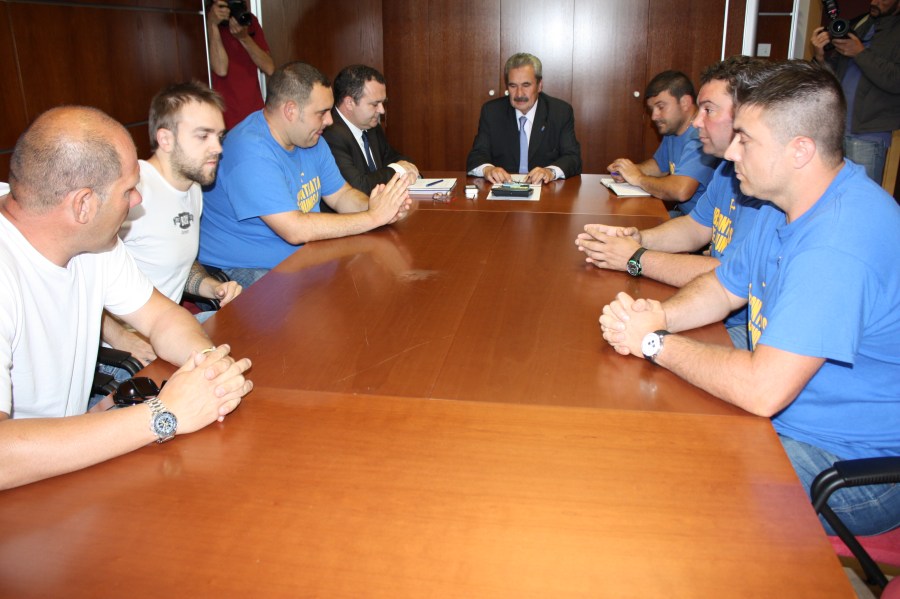 2014_06_30 NP Reunion subcontratas Hunosa