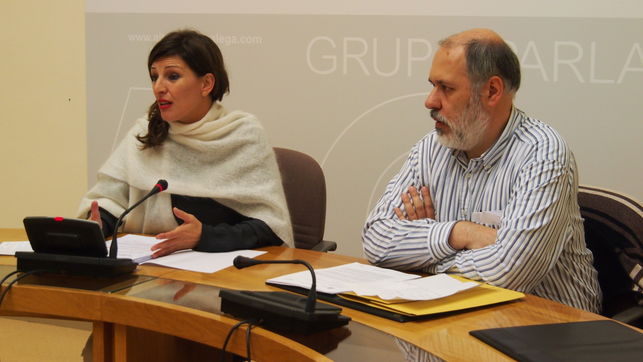 El trabajador, en rueda de prensa con Yolanda Díaz