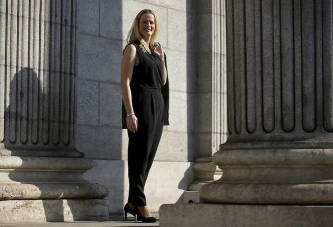 Zaida Cantera, en la Puerta de los Leones del Congreso. (Reuters)